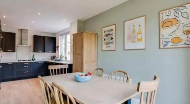Коттедж Family-friendly Getaway - Garden Parking Sleeps 7