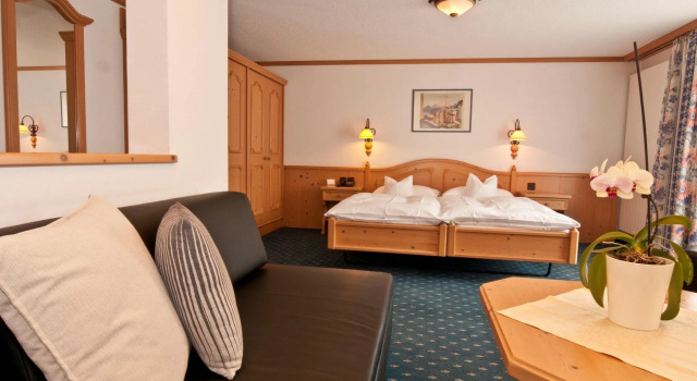 Отель La Couronne Hotel & Spa