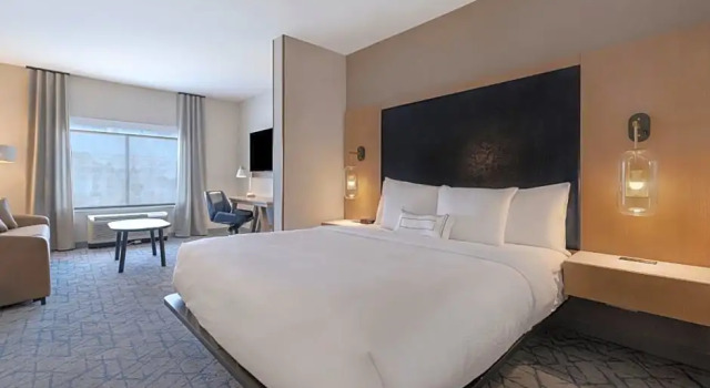 Двухместный люкс с видом на город Fairfield by Marriott Inn & Suites Denver Airport at Gateway Park