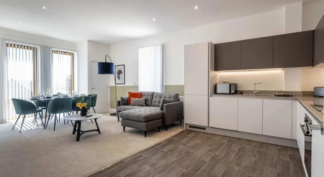 Wimbledon Tennis Retreat 3-bedroom by Sojo Stay, Varaa Huoneisto Asunnot kohteessa Merseyside, Huoneisto