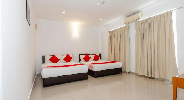 Семейный люкс OYO 1090 Hollitel Hotel Melaka