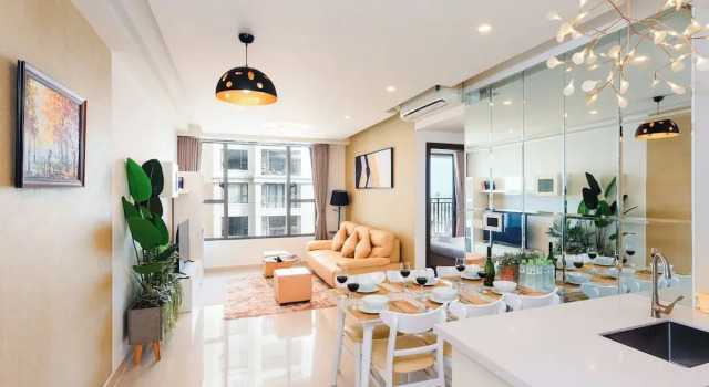 Апартаменты Luxury с балконом и с видом на город S Lux Apartment