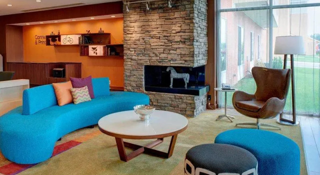 Кровать в общем номере Fairfield Inn & Suites by Marriott Detroit Troy