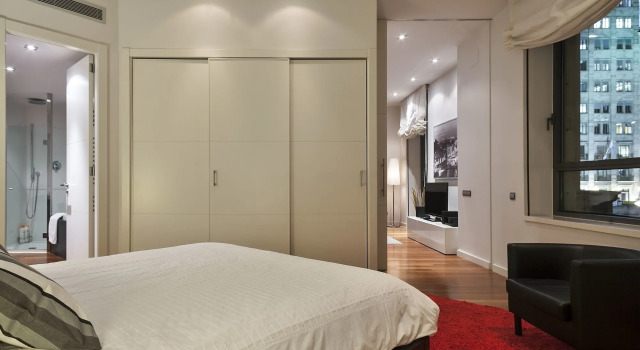 Uma Suites Luxury Downtown, Забронировать Отель Эшампле Барселона, рядом с Приход Св. Августина