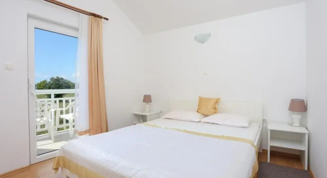 Lias - With Restaurant - A5 Prvi kat, Забронировать Отель Отели Рогозница с завтраком, Завтраки
