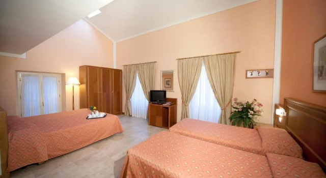 Трёхместный номер Standard LVG Hotel Collection - Belvedere San Gottardo