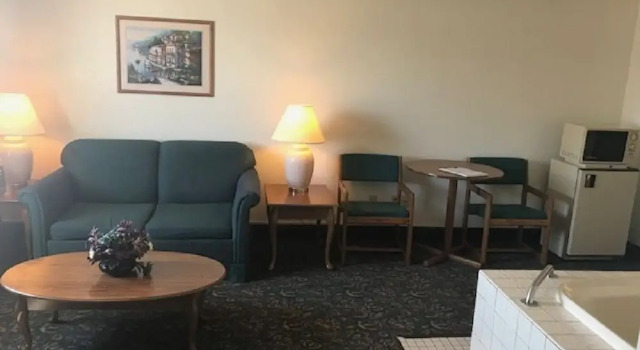 Deluxe Suite Selby Motel