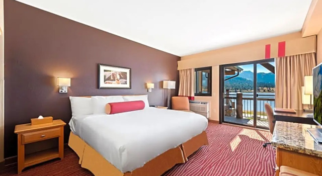Двухместный номер Standard Цокольный этаж с видом на озеро The Estes Park Resort