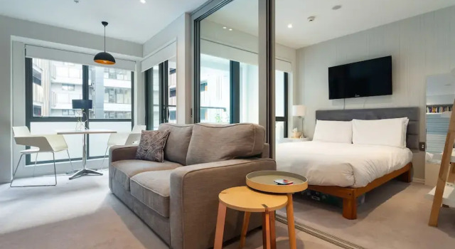 Апартаменты с балконом Toodle's Pristine inner-city nest with carpark