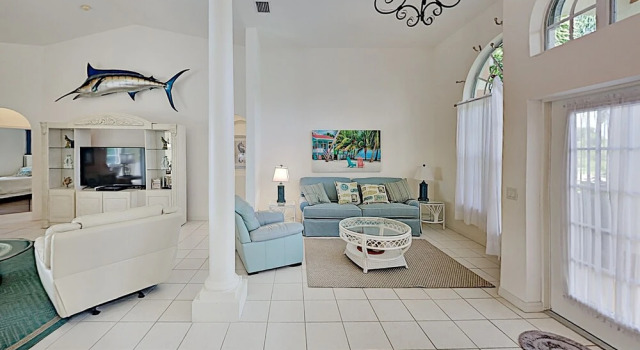 Waterfront W/ Screened Lanai, Pool & Kayaks 4 Bedroom Home, Book Feriehus Cape Coral Southwest Florida
