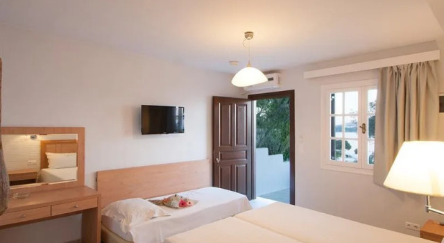 vassilias beach hotel, Забронировать Отель Отели Sporades с бассейном, Бассейн
