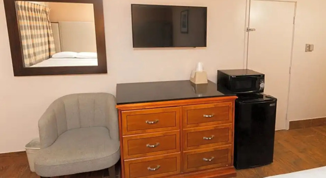 Люкс Econo Lodge Inn & Suites Yuma