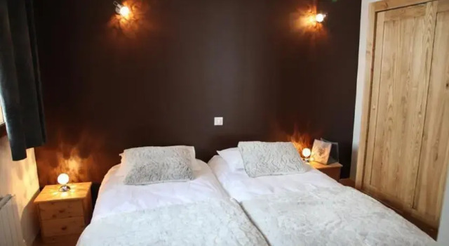 Chalet le Rocher, Забронировать Шале Виллы Овернь-Рона-Альпы, Вилла