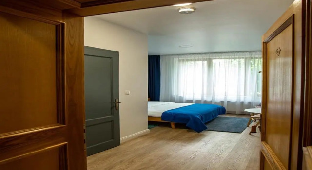 English House, Varaa Hotelli Bistrita 