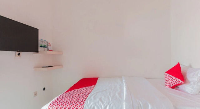 OYO 442 Koen Hanare, Rezervasyon Misafirhane Kebayoran Baru Cakarta, Blok A yakınında