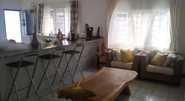Pebbles Cove, Réserver Maison de vacances Hôtels à Mahé avec parking, Parking