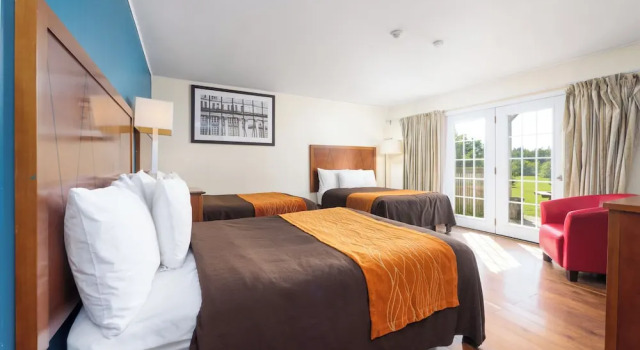 Трёхместный семейный номер Standard Coach House Inn