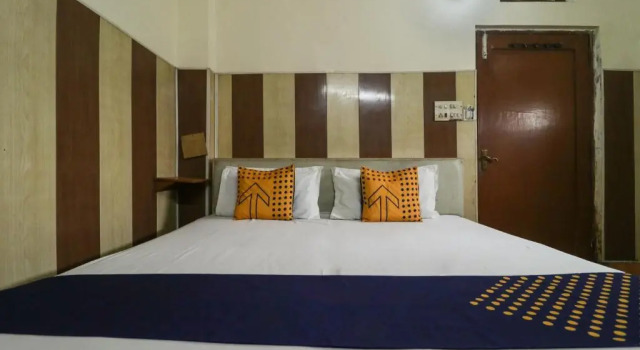 Номер Executive SPOT ON 74723 Inderpuri Guest House