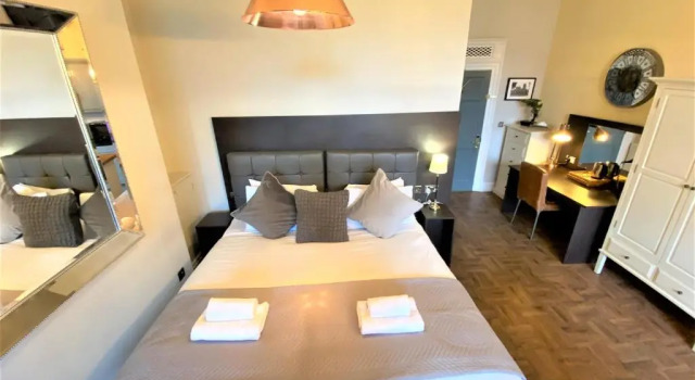 The Scott at Claremont Apartments, Забронировать Апартаменты/квартира Отели Лидса с парковкой, рядом с Кинотеатр Hyde Park Picture House, Парковка