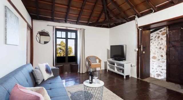 Finca Villa Rosalía, Book Villa Hotels in Tenerife with Parking, Parking