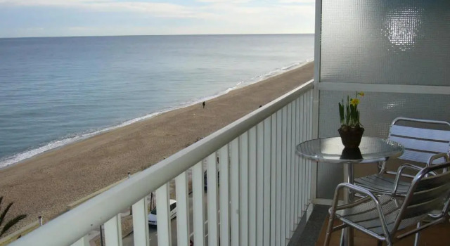 Апартаменты Apartaments El Sorrall