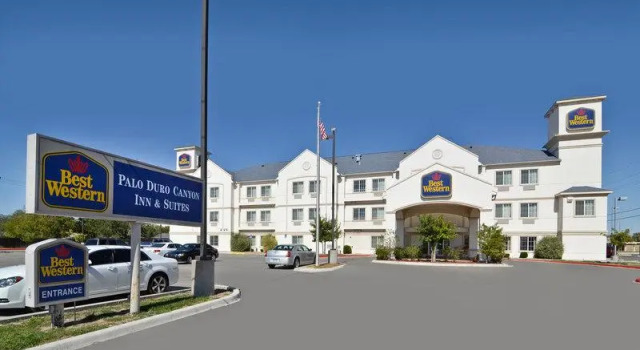 Кровать в общем номере Best Western Palo Duro Canyon Inn & Suites