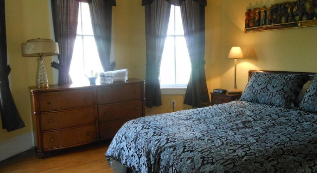 Miss Helens Guesthouse, Забронировать Отель Делавэр-Сити Делавэр