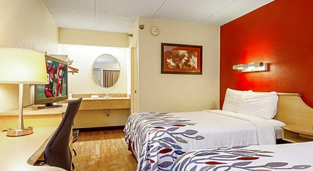 Четырёхместный люкс Red Roof Inn Cincinnati Airport Florence/ Erlanger