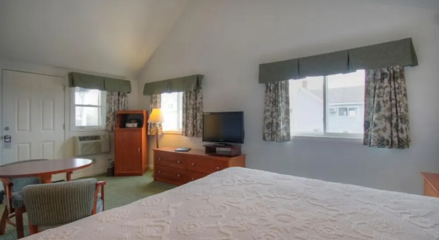 Terrace by the Sea, Rezerwuj Hotel Hotele w New England z basenem, Basen