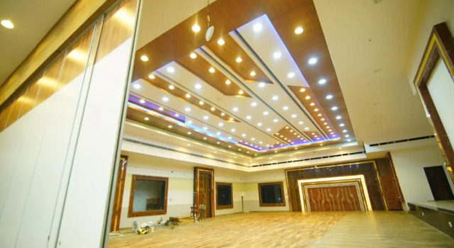 Кровать в общем номере Siriki Resorts