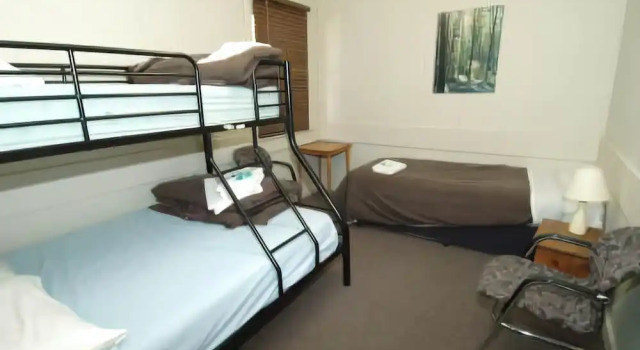 Coach House Inn, Book Hotel Hotels in Victoria with a Pool, Swimming Pool