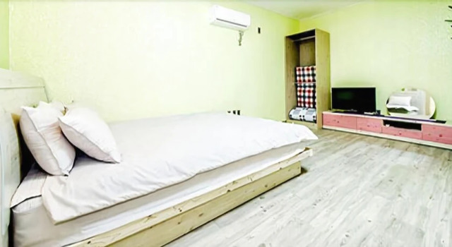 Seogwipo Wemerang Pension