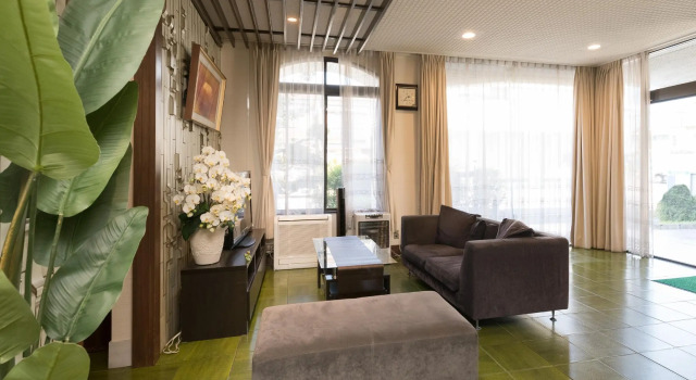 OYO Business Hotel Koyo, Забронировать Отель Тойоке Айти