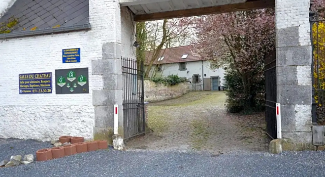Le Gîte de la Gentilhommière du Château de Ragnies, Забронировать Отель Раньи провинция Эно