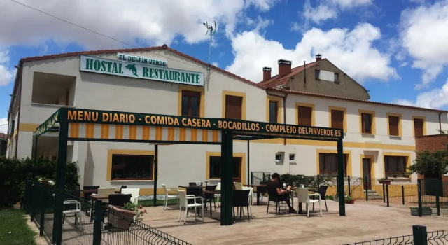 Hostal El Delfin Verde, Забронировать Хостел Отели Сан-Андрес-дель-Рабанедо с завтраком, Завтраки