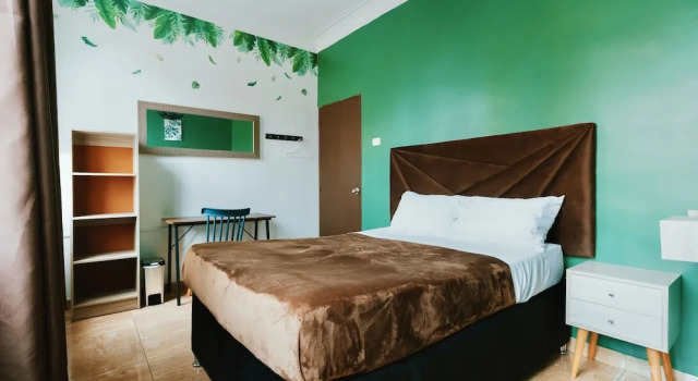 Номер Comfort The Secret Garden Hostel
