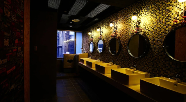 Кровать в общем номере (женский номер) NYS Loft Hotel
