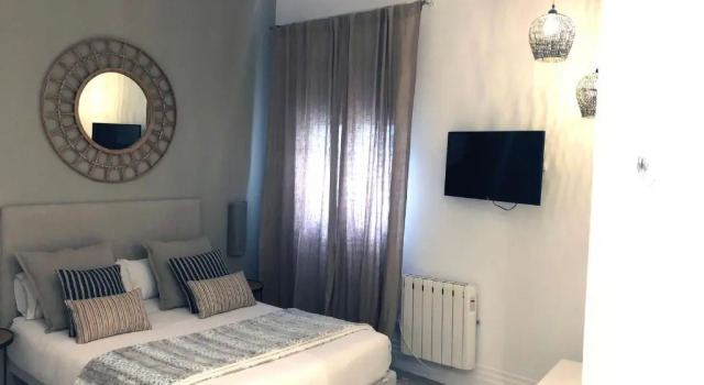 Студия CH Six Rooms
