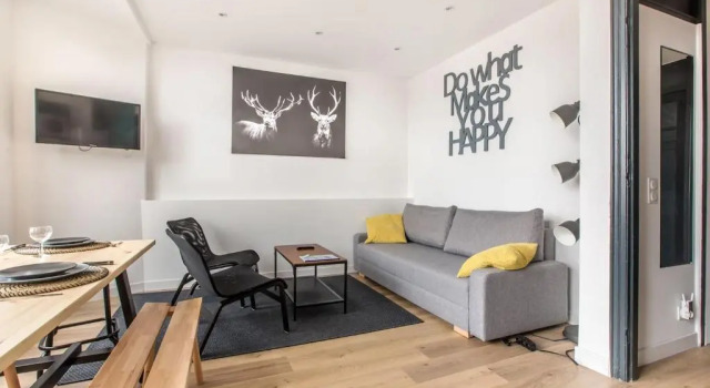 Appartement 70m2 - plein centre, Забронировать Апартаменты/квартира Отели Лилля с парковкой, рядом с Chambre de Commerce, Парковка