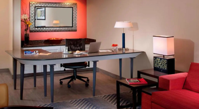 Двухместный люкс c 1 комнатой Courtyard by Marriott Fort Lauderdale East Lauderdale-by-the-Sea
