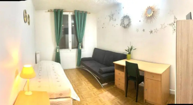Private room 20 minutes from Eiffel Tower