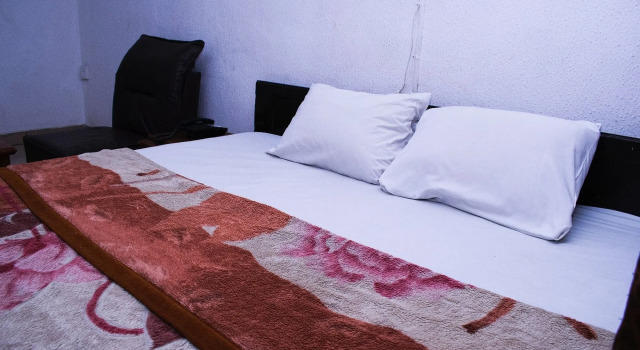 Day By Day Hotel, Book Hotel Cheap Hotels in Lagos State