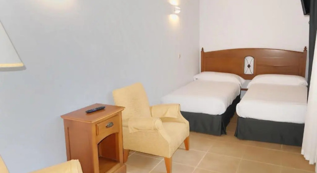 Семейный номер Standard Hotel Gudamendi