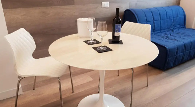 Полулюкс City Hotel & Suites