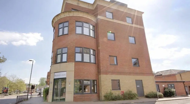 Roomspace Apartments -Bradley Court, Забронировать Апартаменты/квартира Отели High Weald с парковкой, Парковка