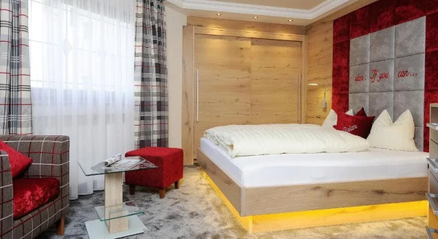 Hotel Garni Stefanie, Rezerwuj Hotel Hotele w Tyrol z parkingiem, Parking