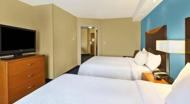 Двухместный люкс c 1 комнатой Fairfield Inn & Suites by Marriott Lexington North