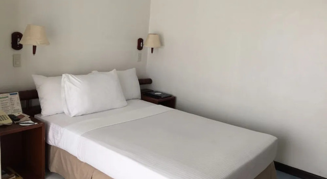 Business Suite Soledad Suites