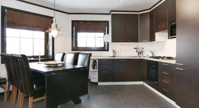 Кровать в общем номере с 3 комнатами Alpin Apartments Sørlia