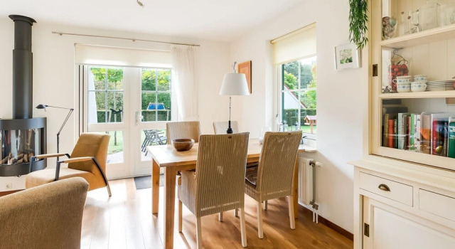 A Forest Villa With Spacious Garden And A View Over The Meadows, Rezerwuj Willa Heeten Salland